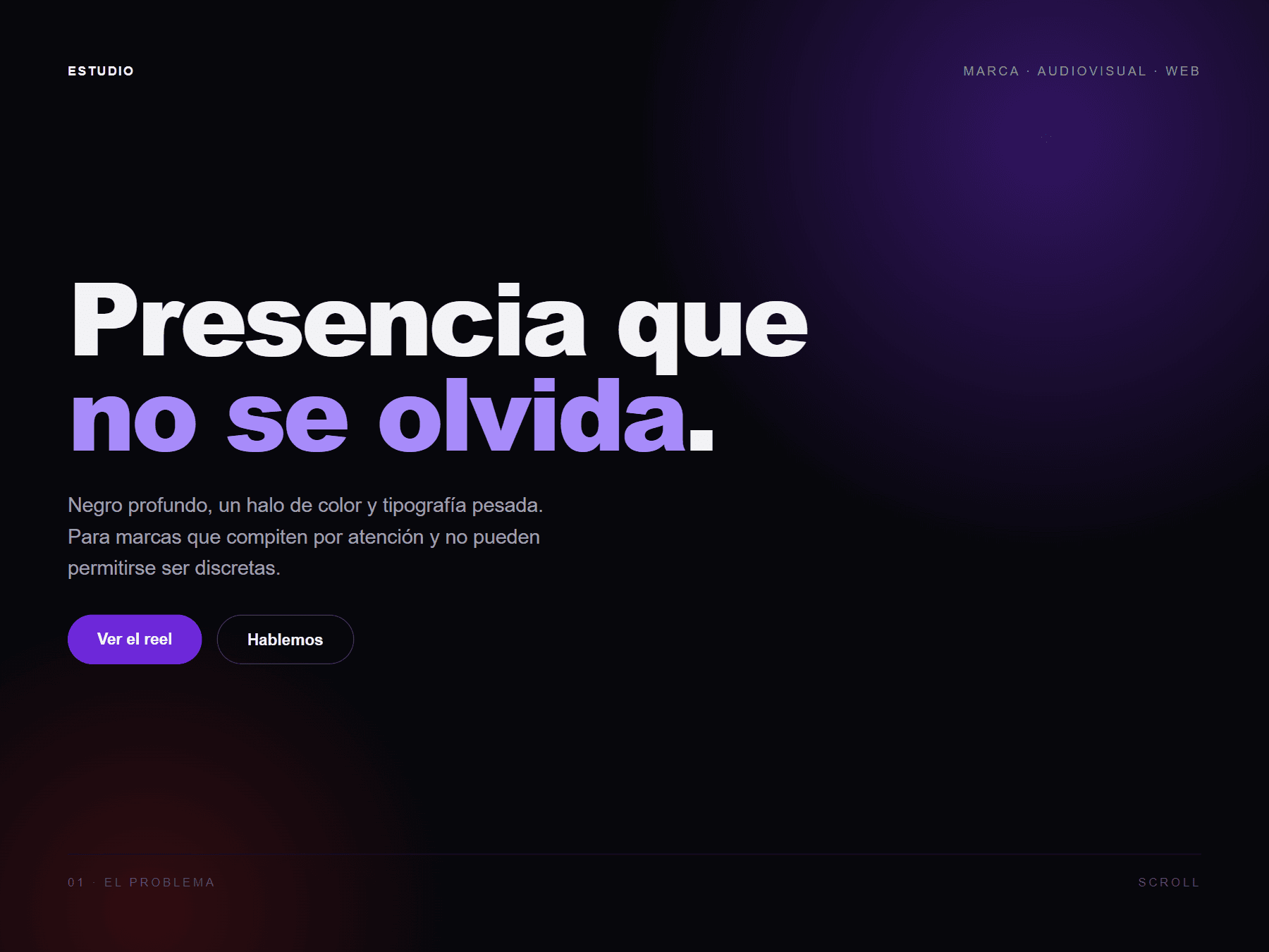 Tablero oscuro: negro profundo con halo violeta, titular pesado en dos pesos de color y botones redondeados.